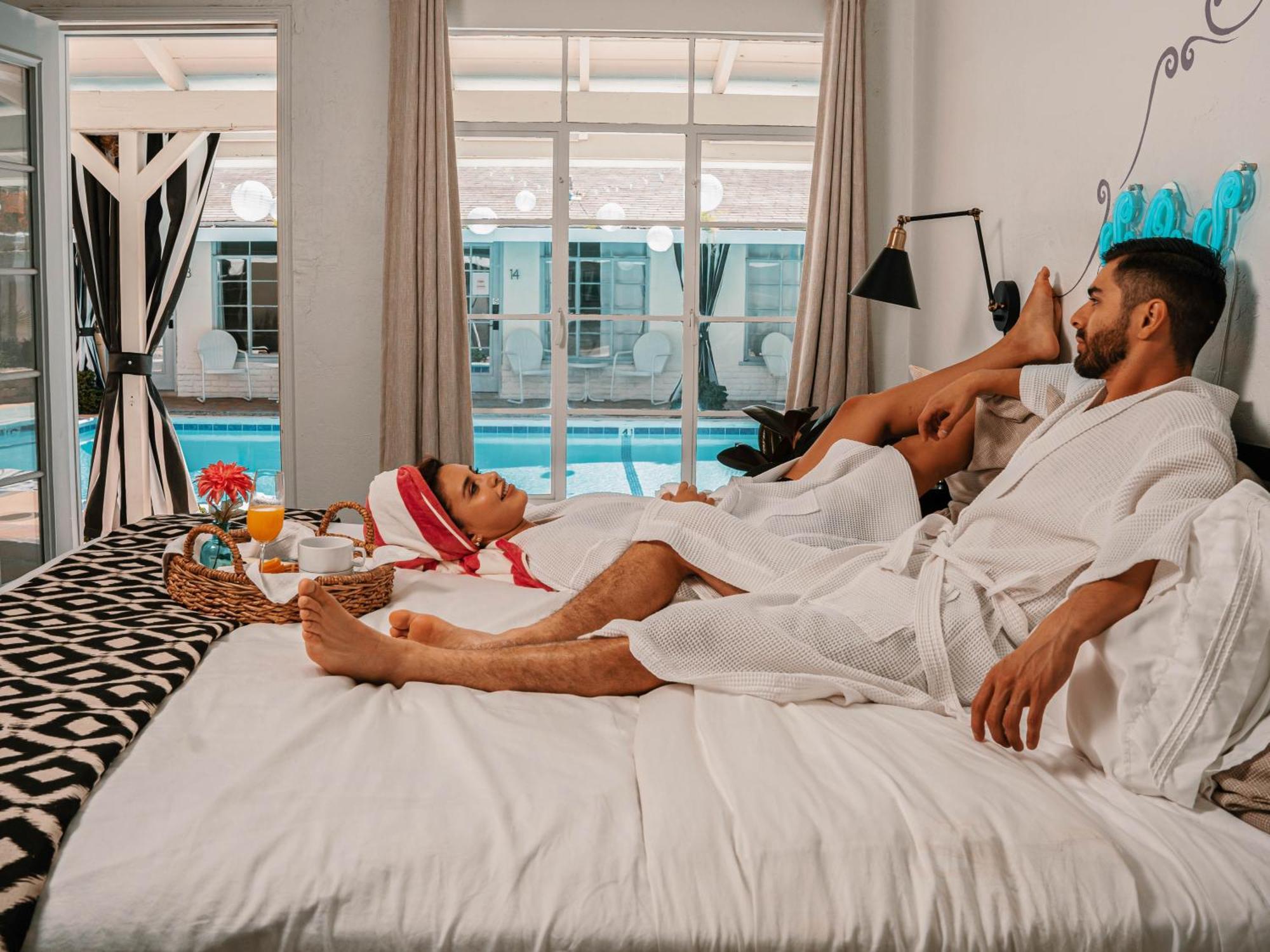Natural Palm Springs Escape Poolside Plus Downtown酒店 外观 照片